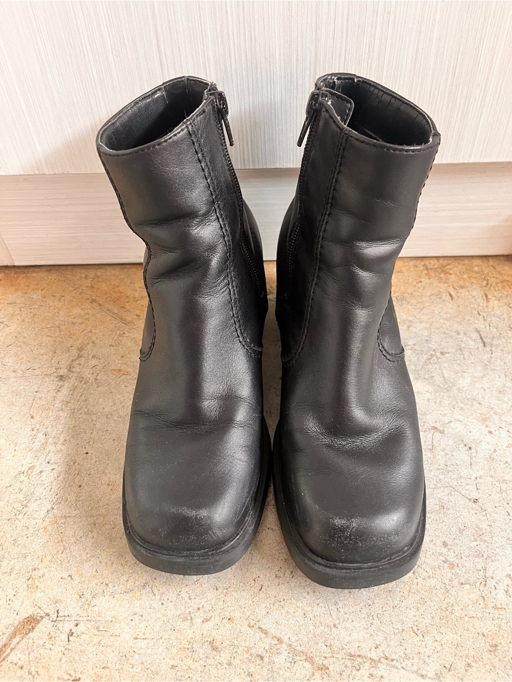 Naturalizer Black Leather Ankle Boots
